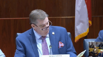 NC lawmaker confronts school officials over ‘gay Santa,’ nude books in fiery hearing - Fox News